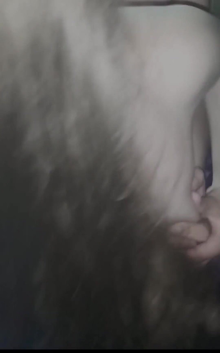 Astrid Cute: Après les devoirs que nous avons fait l’amour, je lui...