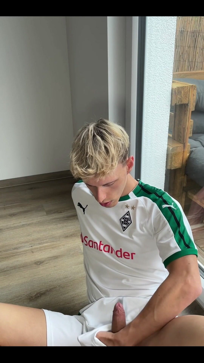 Jaay Jakob: Football Player Masturbation
