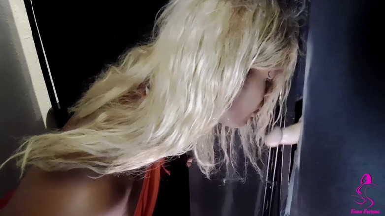Fiona Fortune: Gloryhole tryout pribadi untuk sissy cd cocksucker