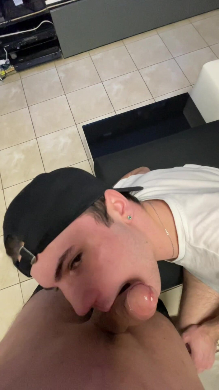 boyzxy212_2: Deepthroat - Yüzüme Boşalıyor