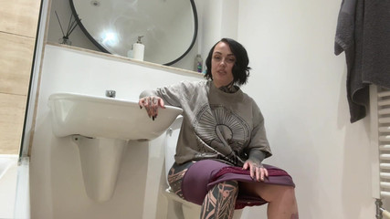 Miss Valentina: 我需要小便