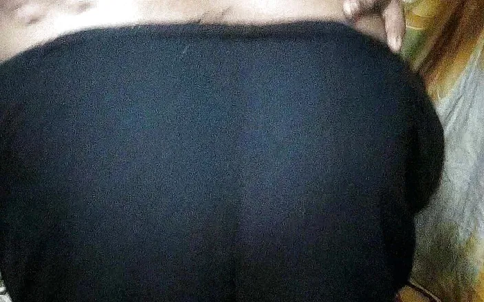 Sadia vabi: Bangladeshi Sexy Housewife Show Her Pussy and Boobs