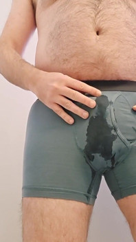 Kompilasi keseronokan bermain kencing basah Boxer