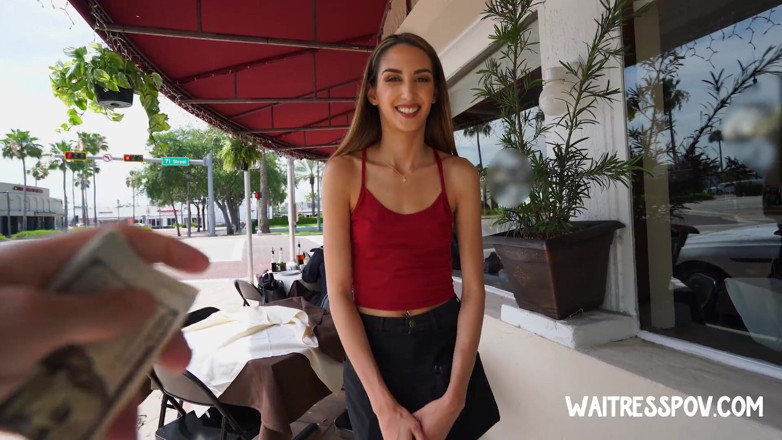Waitress POV: Офіціантка, відео від першої особи - Наталія Нікс - дегустація італійської