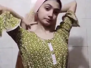My Boyfriend Recorded My Nude Camshow so I Uploaded It