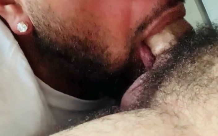 SloppyToppy: Mulutku dientot sama kontol besar ayah tiriku yang aduhai