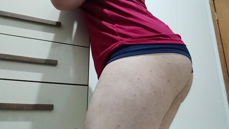 amateurbrazilian: Показую тобі мою велику дупу, щоб ти міг мастурбувати
