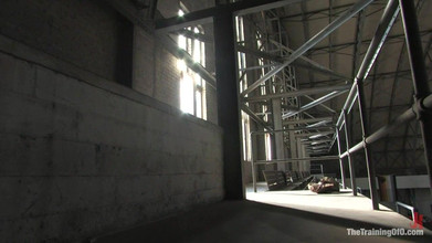 The Training of O by Kink: Trénink Lilly Katt, první den