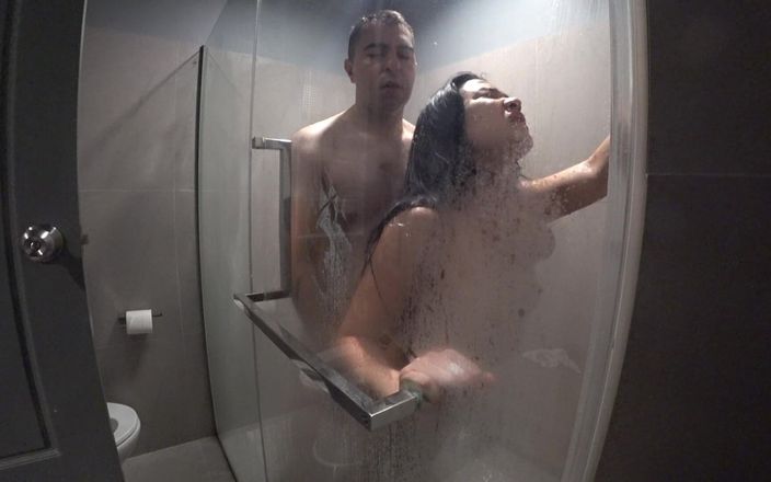 Arda Fennec: Sexe sous la douche