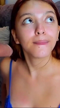 Aku kalah taruhan sama abang tiriku dan aku harus nyepong kontolku di live