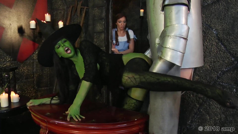 Adventures In Pornland: Inte trollkarlen från Oz XXX - S6 - Brandy Aniston, DickChibbler, parodi...