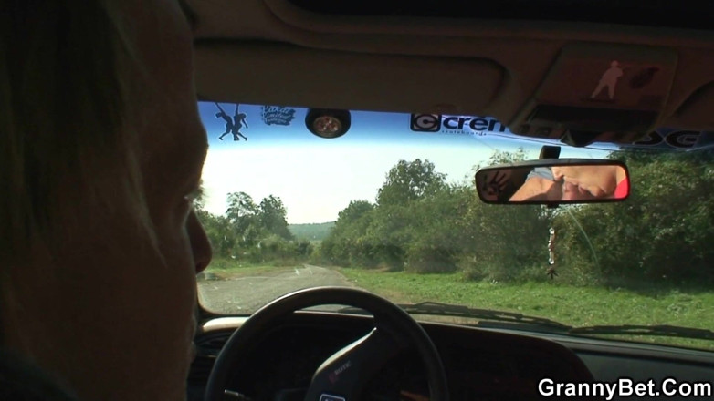 Granny Sluts: Babcia na dzikiej jeździe