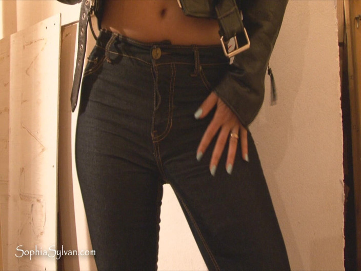 SophiaSylvan: Ven al gloryhole con la dominatrix