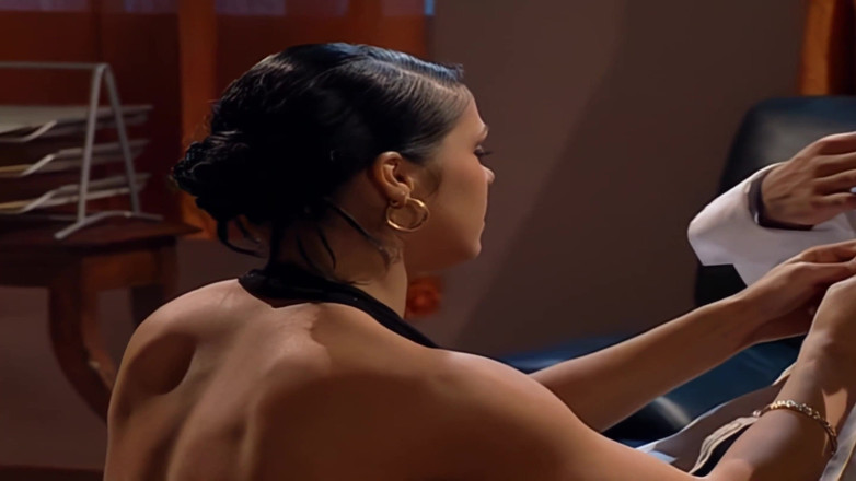 Luxury porn channel: चुदाई महत्वाकांक्षा। सेक्रेटरी जो अपनी गांड में लंड से प्यार करती है।