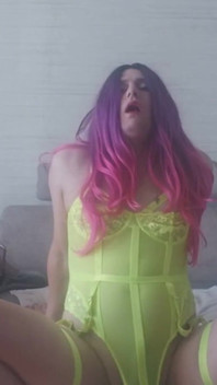 Corps vert sexy et nouveau gros gode