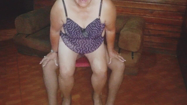 Sofixxx: 70살 할머니 이웃과의 리치 섹스