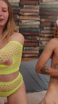Parte 1 Dois Caras Transam Com Bundas Twink Apertadas Na Frente Da Madrasta