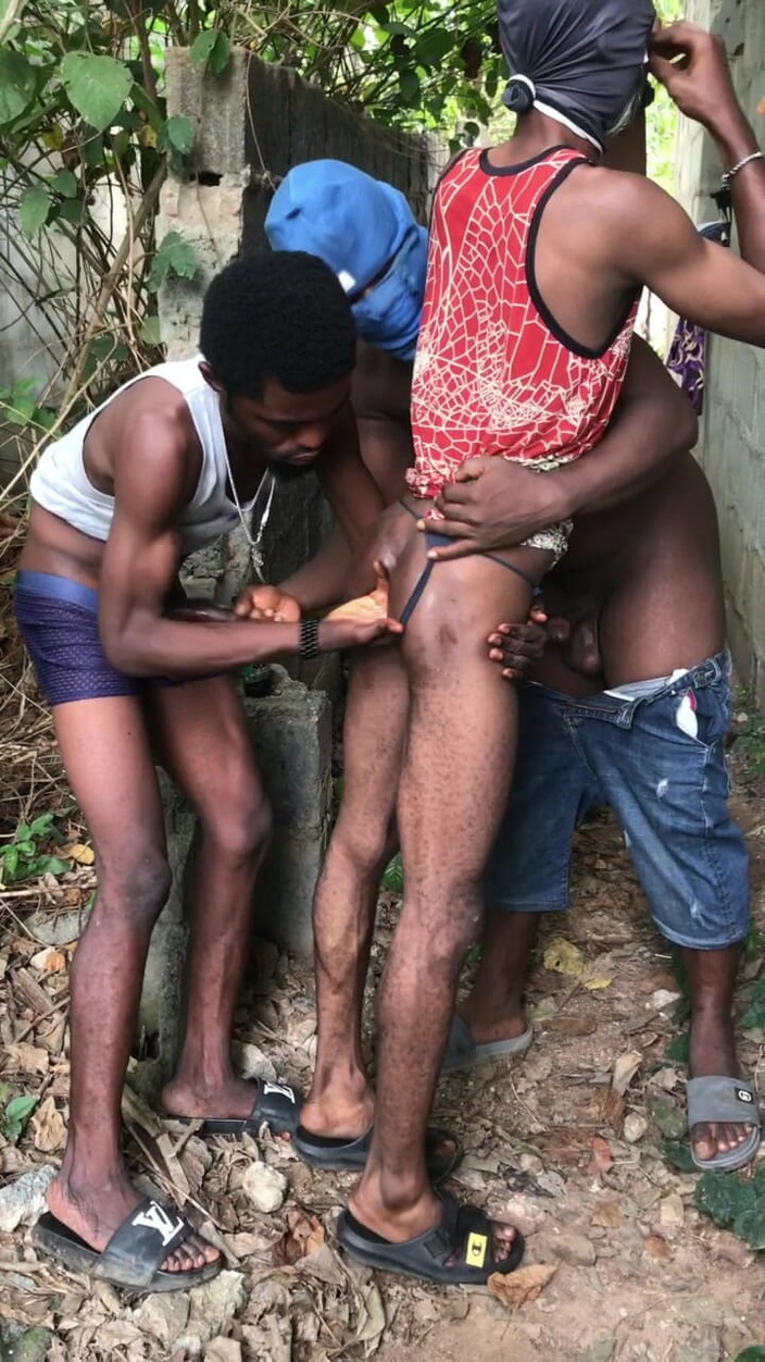 Sexylary: Trois du nouvel an, sexe gay avec des hauts avec...