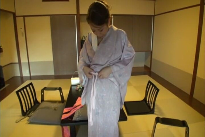 CherryBONBON: Obedient Kimono Wife - a Hot Spring Journey of Submission and...