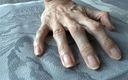 Lady Victoria Valente: Zbliżenie naturalnych normalnych paznokci palców