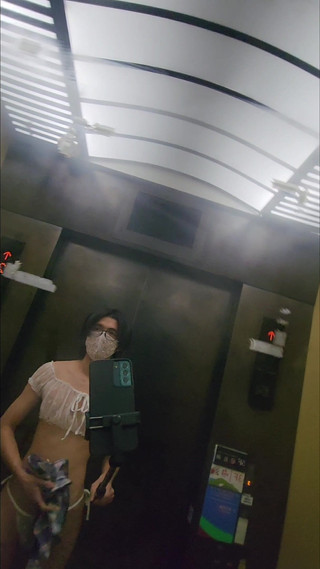 NotAFuta: Exhibitionistin in verlassen dem verlassenen gebäude