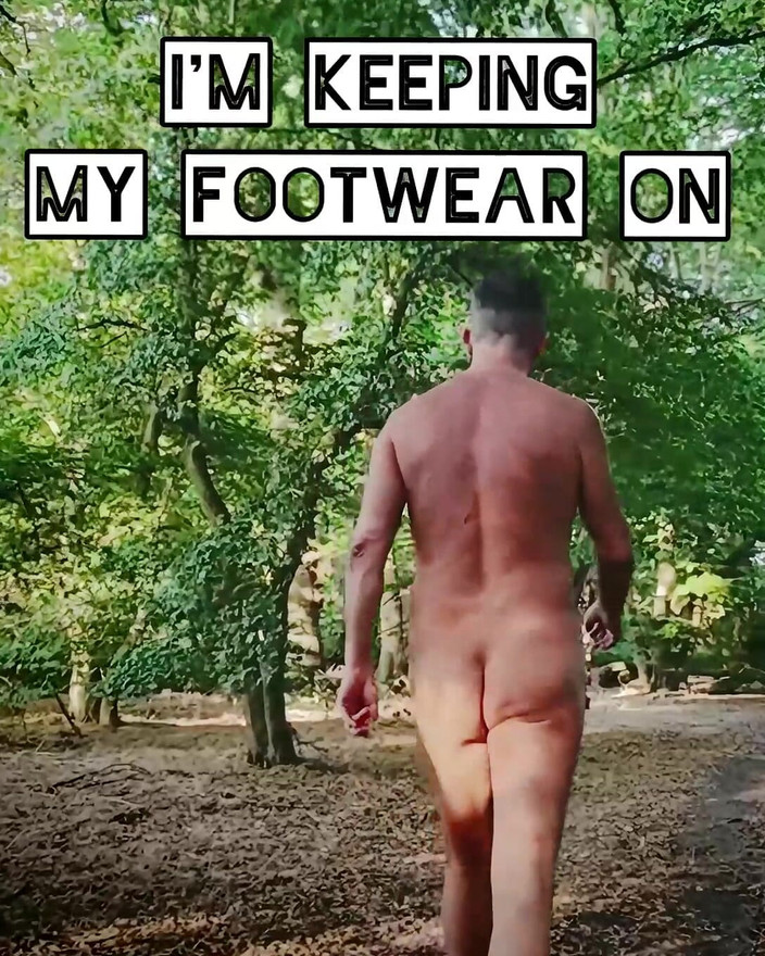 MaleModel: Woodland Walk