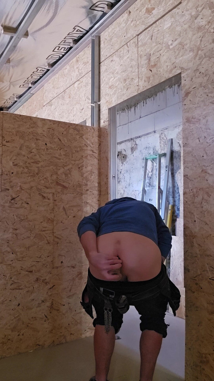 Chris_snoopy_91: Een hete dag op de bouwplaats deel 1/9 vingeren, dildo pijpen...