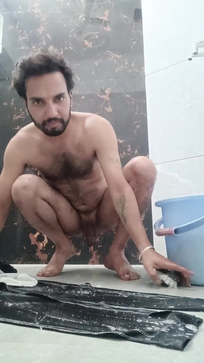 Rajasthani-old-lover: Indischer desi-mann im badezimmer