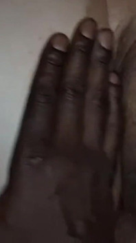흑인 대물 자지 애널 두근 두근 질싸에 얼굴을 눕히다