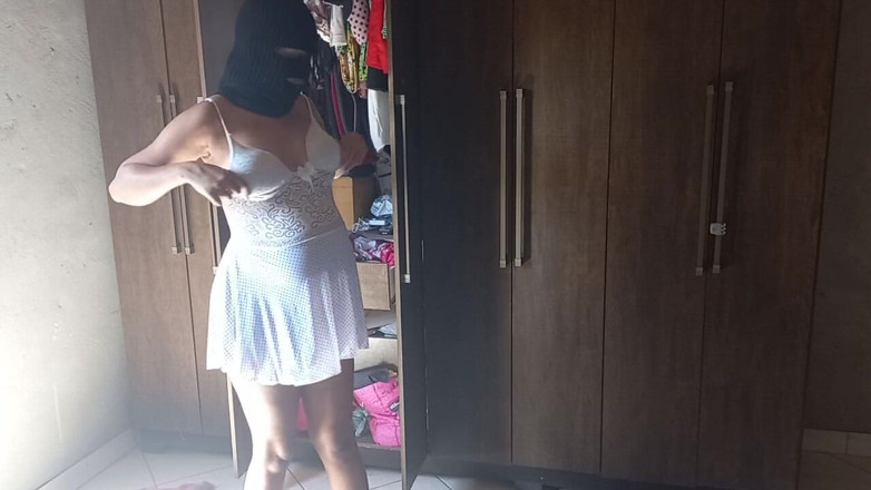 Beatriz De Jesus Silva: You choose which clothing to use in the next video,...