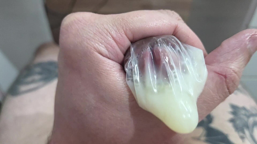 Cum in a Condom Again (Lkingsbr) Cum in a Condom Again (Lkingsbr)