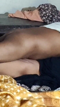 Real india primera vez apretado coño xxx con su novio Audio hindi.