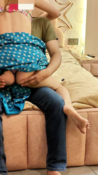 Insta Reel Influencer Bhabhi Fucked by Her Own Building Plumber Very Hard. in Hindi