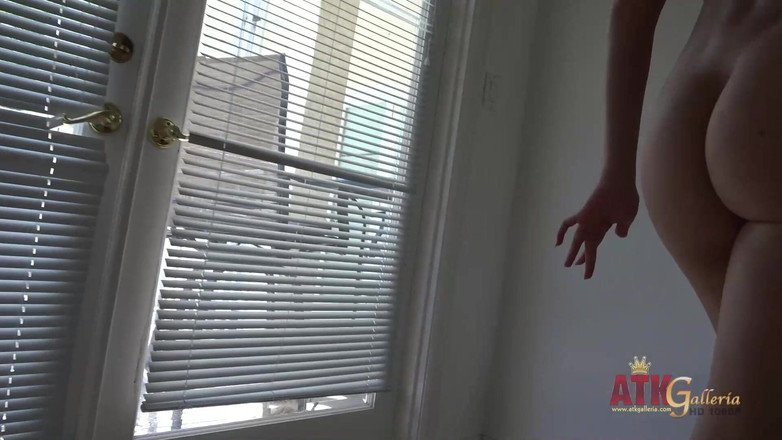 ATKIngdom: Chloe Temple Gets Down on All Fours to Show off...