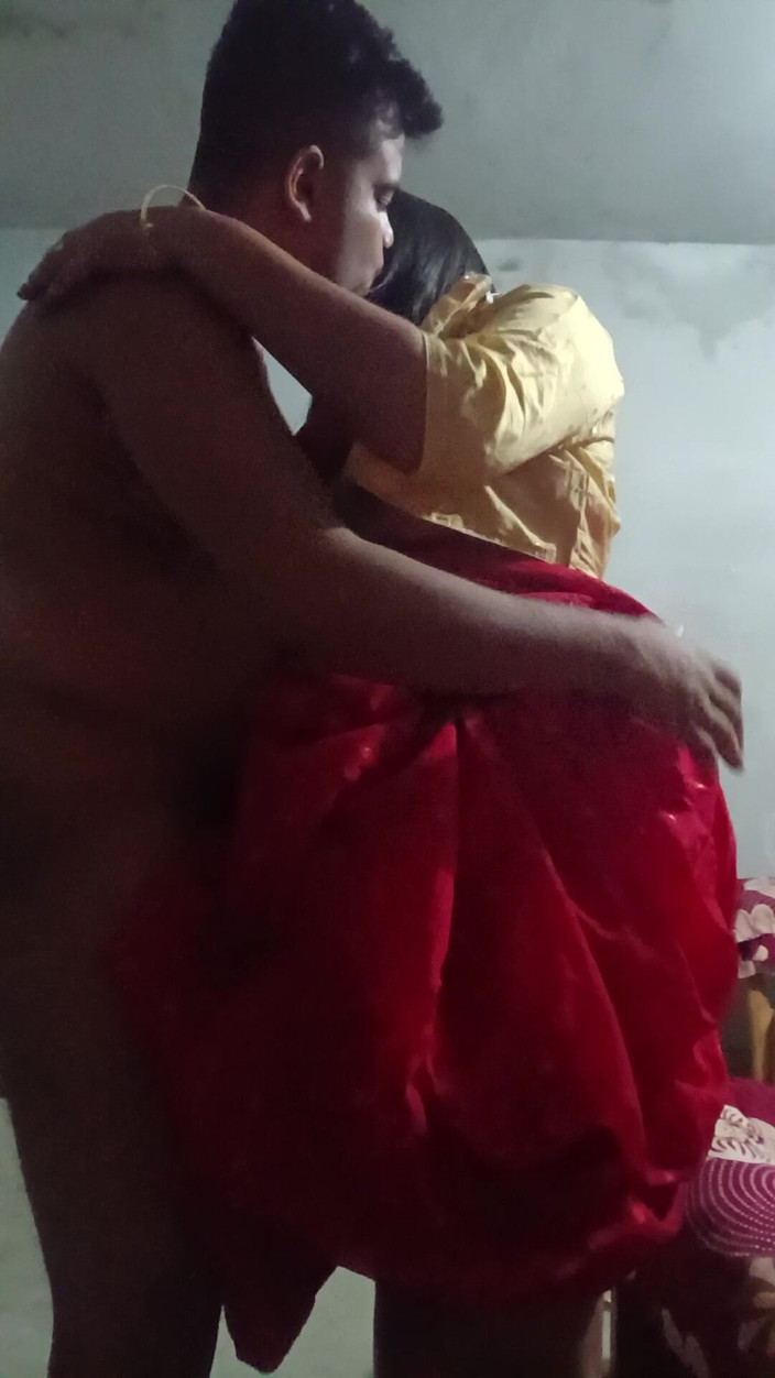 Taniyaxx: 뱅글라 섹스 비디오