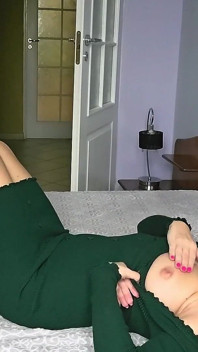 Blond żona Relaksujące popołudnie w sypialni