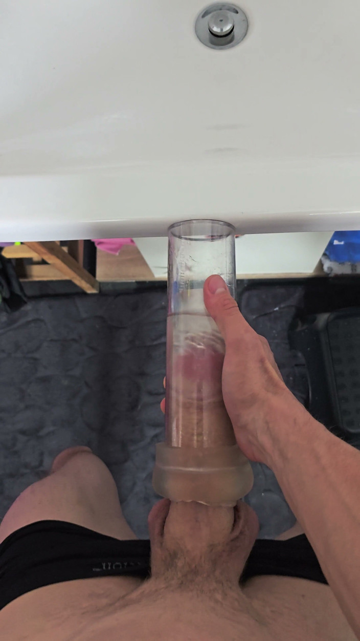 Bigdildo-Boy69: มุมมองเต็มลูบควยแข็งของฉันในจังหวะแสงไฟที่ชัดเจน!