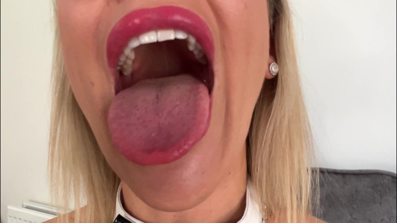 CALLIE ROKS: Ispezione orale in pvc