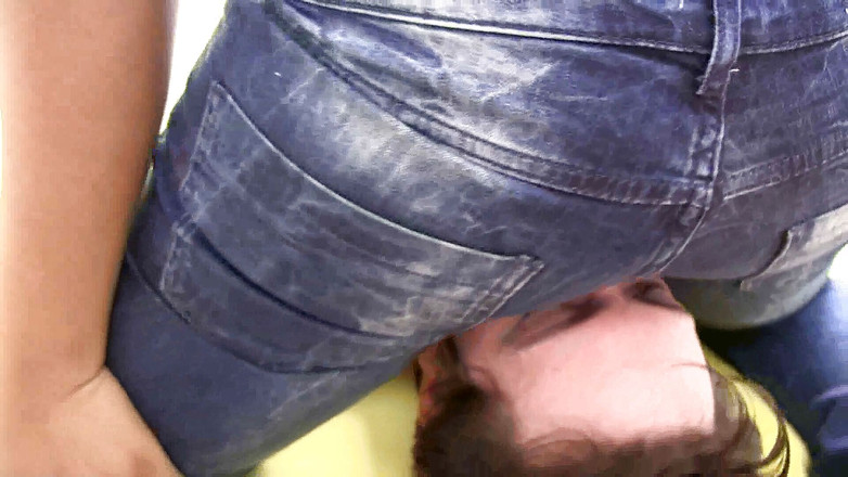 Femdom Austria: 黒の愛人BDSMスロットルゲーム