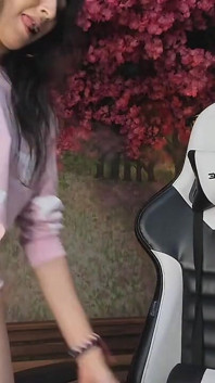 Linda Sexy Veut Être Baisée Par Toi, Et Te Laisser Jouir Dans Sa Chatte