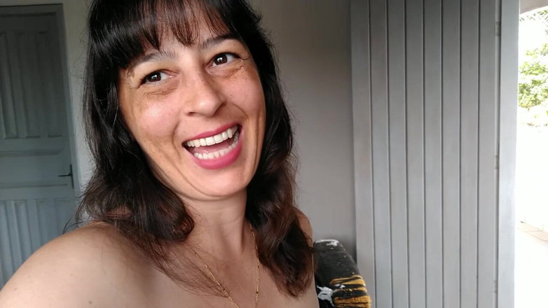 Fatal couple: Naked Wife in Front of a Stranger