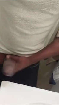 Gangsta dans la salle de bain