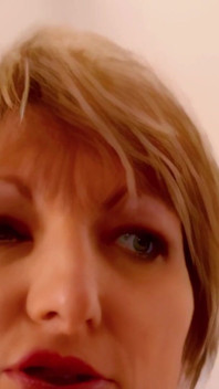 Sexy Video: Estelle Clark