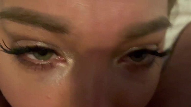 Monika Fox: Mestre humilhada escrava Monika Fox, xixi em tudo e fodida...