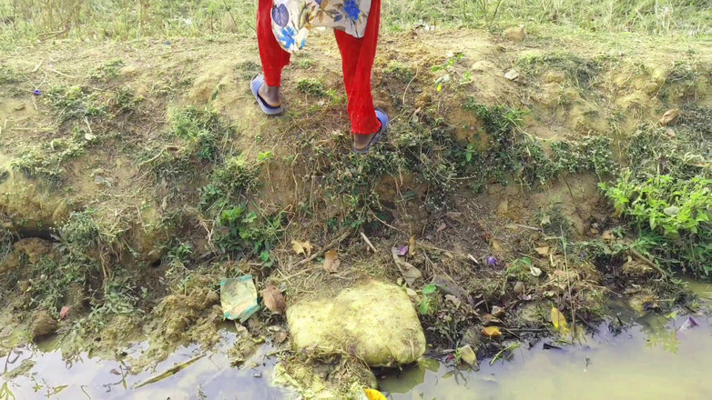 Ankush raj: Ți-am futut sora vitregă sub pretextul de a merge pe...