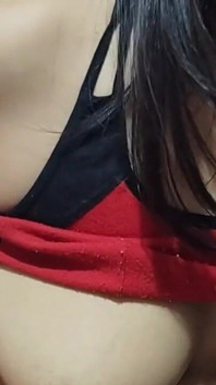 Indická bhabhi má videohovor se sexem