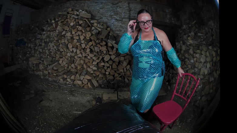 Twisted Nymphs: House'daki ziyaretçi