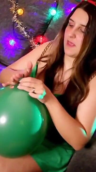 I fanatici in palloncino le cavalcano a Natale.