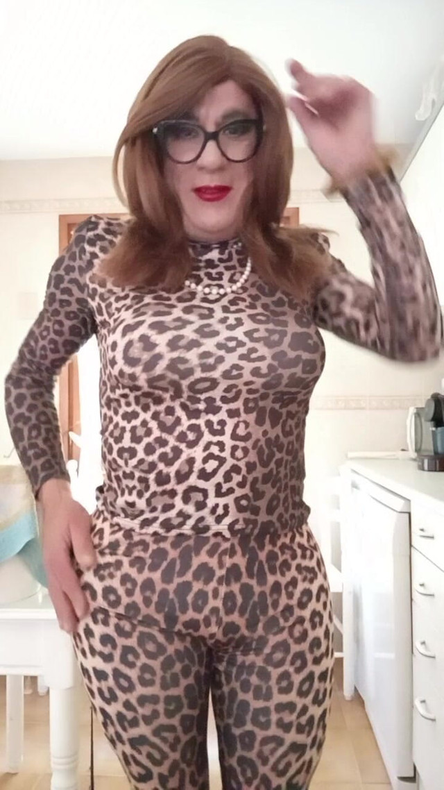 Do You Like My New Leotard (Yusti) Do You Like My New Leotard (Yusti)