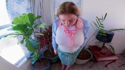 Erin Electra: Üvey kardeşler banyoda anal boşluğu deniyor